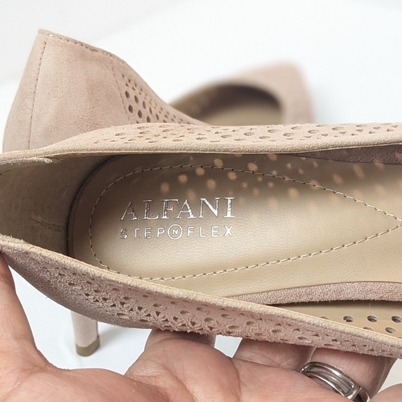 NWOT Alfani suede heels - Picture 8 of 16